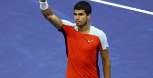  Приключи поредицата от 15 победи на Алкарас