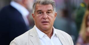 Лапорта към Флик: Барса трябва да се бори докрай