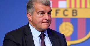 Лапорта подаде оставка, за да участва в изборите 