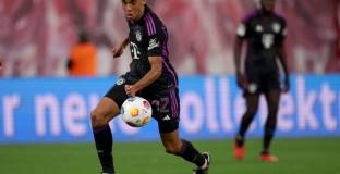  Херберт Хайнер: Искаме Мусиала да играе за Байерн дълги години 