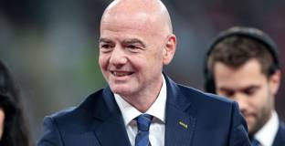 Инфантино поздрави Тръмп