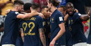 Макрон: Напред, 