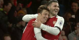 Арсенал - Хъдърсфийлд 5:0 