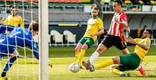 Фортуна Ситард - ПСВ Айндховен 1:3 