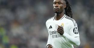 ПСЖ насочва поглед към Камавинга, интерес има и от Арсенал