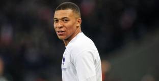 ПСЖ все още се надява да продължи с Мбапе