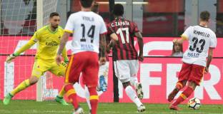 Милан с невероятно поражение у дома (видео)