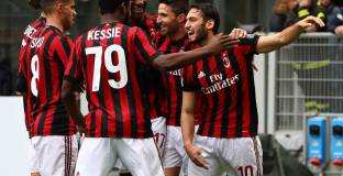 Страхотен мач и трудна победа за Милан над Киево (видео)