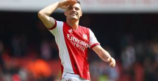 Джака ще обяви за бъдещето си до неделя 