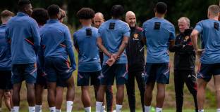 Уорнък очаква, че Ман Юнайтед ще остане извън топ 4