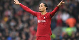 Карагър: На Арсенал му липсват защитници като Ван Дайк