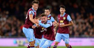 Лутън Таун - Бърнли 1:2 