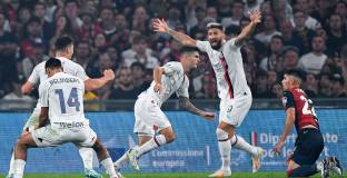 Милан е номер 1 след бой над Дженоа