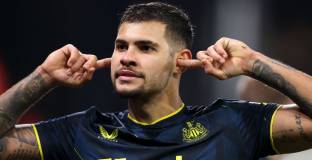 Нюкасъл надви Нотингам на гости (видео)