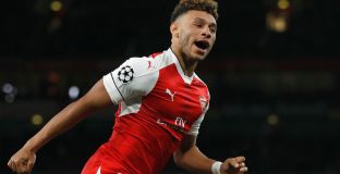 Окслейд-Чембърлейн отказа на Арсенал, Челси и Ливърпул се връщат за играча