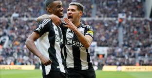 Нюкасъл - Нотингам Форест 4:3 