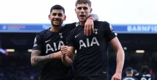 Бърнли избегна загубата от Тотнъм, след като изоставаше с два гола (видео)