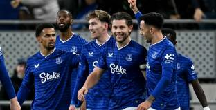 Евертън победи Бърнли и запази мечтата за Европа