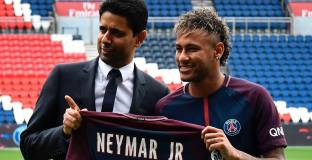 Президентът на ПСЖ подарил вила на бившия генерален секретар на ФИФА