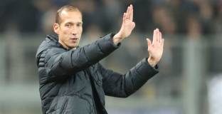 Треньор получи сърдечен пристъп по време на мач 