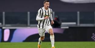 Ювентус продължи с Драгушин