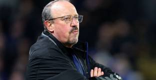  Бенитес е на прага на уволнението