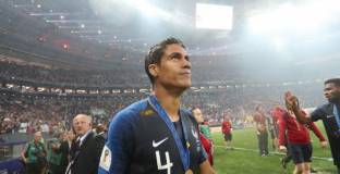 Рафаел Варан официално обяви, че прекратява кариерата си 