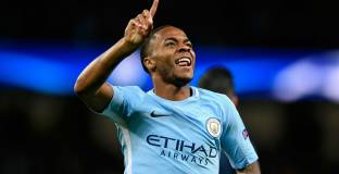 Сити остави Наполи трети с победа (видео)