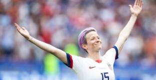 Полицията разследва хомофобски обиди срещу Рапино