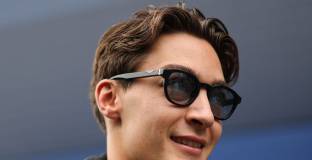 Ръсел спечели квалификацията в Сингапур