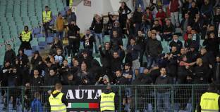 Фенове на Локо Пловдив: Воплите идват от империя, карала чернокожи за домашни прислужници