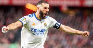 Реал приключи годината с победа (видео)