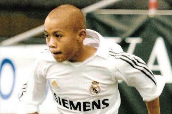 Неймар на 14 години с екипа на Реал. Бащата на играча поиска комисионна от 60 000 и трансферът пропадна.