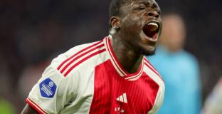 Рен хвърли око на възпитаник на Аякс 