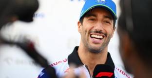 Рикардо няма да бъде уволнен от РБ