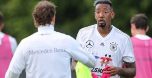 Боатенг тормозил приятелката си 