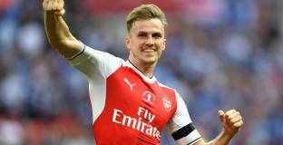 Холдинг продължи с Арсенал