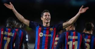 Левандовски подобри клубно постижение на Меси 