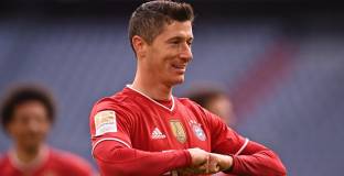 Левандовски за втори пореден път е номер едно в Германия