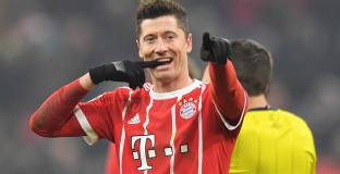 Хайнкес: Левандовски ще остане и ще подобри рекорда ми