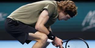 Баутиста-Агут победи Рубльов в Аделаида