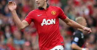 Ван Перси обясни разликата при трансферите между Юнайтед и Ливърпул