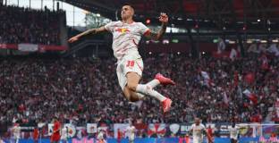 Ман Юнайтед и РБ Лайпциг си стиснаха ръцете за Шешко