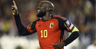 Лукаку би намалил заплатата си за Наполи