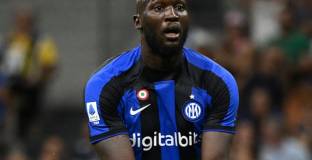  Интер се опитва да свали цената на Лукаку