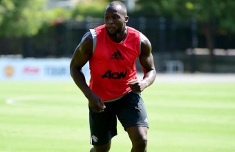 Рууни предупреди Лукаку: Не показвай колебания