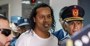 Роналдиньо има проблеми с алкохола