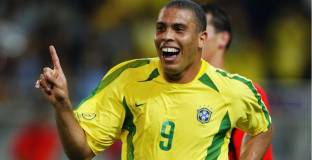 Малдини: Тримата най-велики играчи са Меси, Марадона и Роналдо