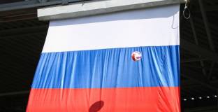 Футболният съюз на агресора остава в УЕФА