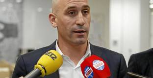 Испанската федерация е против мачове в САЩ и Канада